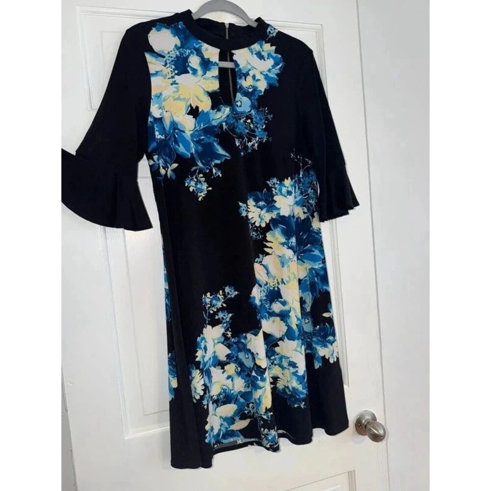 roz & ali black floral bell sleeve dress